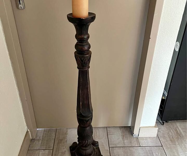 Floor pillar candle holder R300